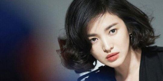 Berada di Singapura, Song Hye Gyo selalu cantik!