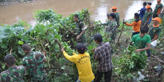 Kegiatan 'Karya Bhakti TNI AD'