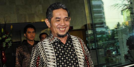 Ditahan KPK, eks petinggi PT Adhi Karya umbar senyum