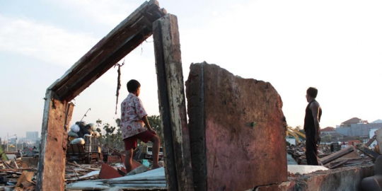 warga muara baru ke rusun rev1