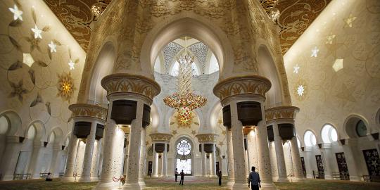 Athena bangun masjid pertama