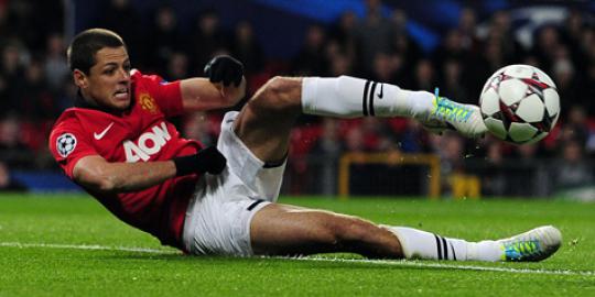 Dikabarkan hengkang, Chicharito perpanjang kontrak?