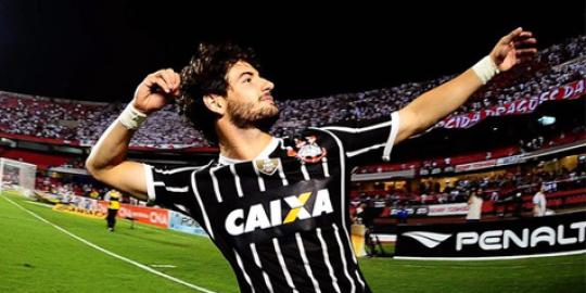 Pertajam lini depan, Arsenal incar Pato
