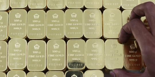 Harga emas Antam stagnan Rp 524.000, buyback naik Rp 8.000