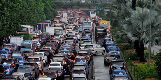 Akibat banjir, Jalan Raya Parung-Ciputat macet parah