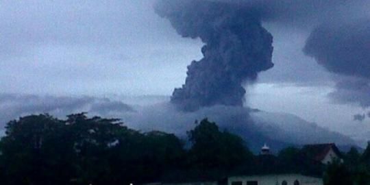 Letusan Gunung Merapi akibat akumulasi gas di permukaan