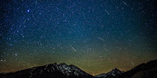 Hari ini hujan meteor Leonid sirami bumi