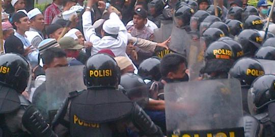 Demo buruh di Tangerang ricuh, satu polisi terluka