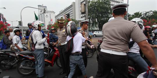 Gunakan petasan dan batu, pelajar SMP tawuran di Tanah Abang