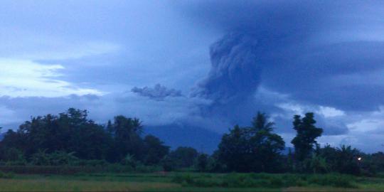 Erupsi Merapi belum ganggu penerbangan