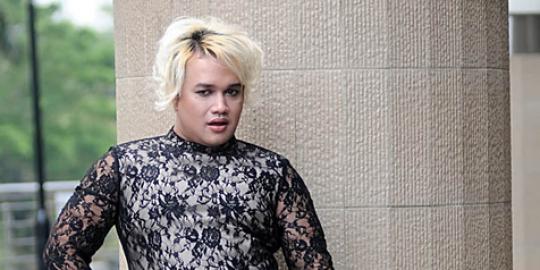 Tata Liem: Sensasi artis penting, asal smart