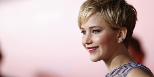Jennifer Lawrence tampil transparan di premier film terbarunya