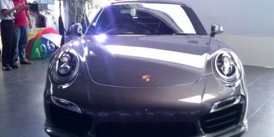 Porsche 911 Turbo S resmi mengaspal di Indonesia
