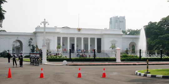 5 Pohon palem dicabut karena halangi foto SBY, ini kata Jokowi