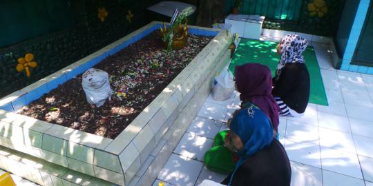 Mengintip makam kramat Ratu Galuh di Kebun Raya Bogor