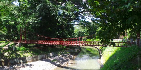 Jembatan (putus) cinta di Kebun Raya Bogor, fakta atau mitos?