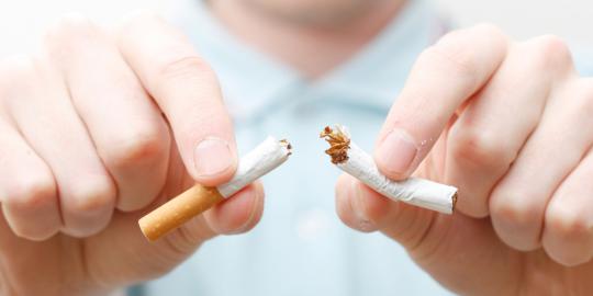 Berhenti merokok di usia tua tetap bikin sehat!