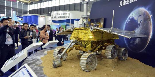 Canggihnya robot kelinci penjelajah bulan buatan China