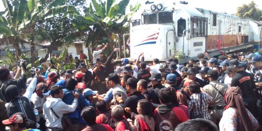 Pedagang asongan di Solo bersitegang dengan polisi, 1 ditangkap