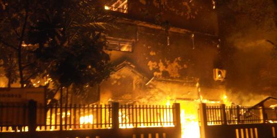 RS QIM di Batang terbakar, ratusan pasien terlantar