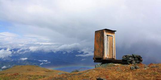 Toilet paling ekstrem di dunia berada di Siberia