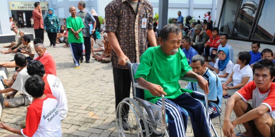becak selama 20 tahun bisa nabung rp 5 juta rev2