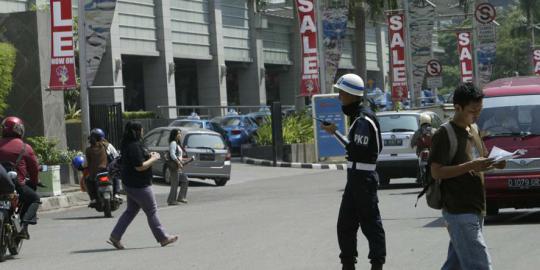 Jokowi akan tutup akses masuk Plaza Semanggi yang bikin macet
