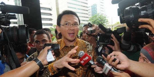 Ahok nilai buruh yang robohkan pagar balai kota harusnya digugat