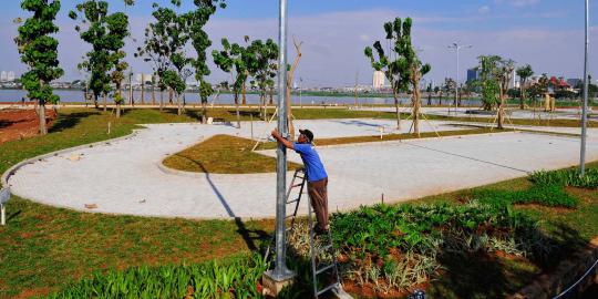 Jokowi tanam 600 pohon bambu perkuat tanah di Waduk Pluit
