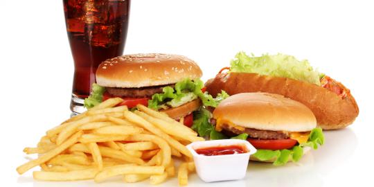 3 Alasan mengejutkan kenapa fast food buruk untuk kesehatan