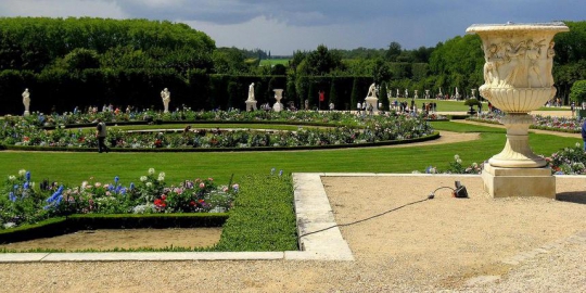 versailles palace prancis