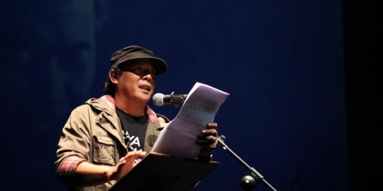 mengaku di facebook rev1