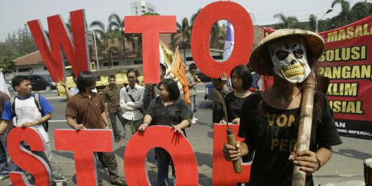Dua kelompok massa demo WTO di Bali, situasi sempat tegang