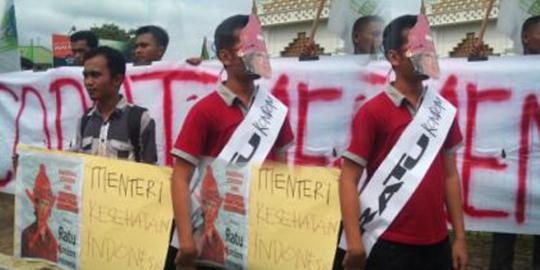 Mahasiswa Aceh sebut Menkes 'Ratu Kondom'