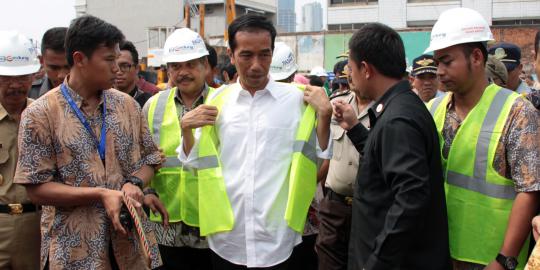 Blusukan ke Rusun Marunda, Jokowi lihat peternakan ikan lele
