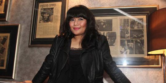 Minta hak asuh anak, Dea Mirella cibir Eel Ritonga
