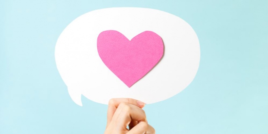 5 cara menunjukkan rasa peduli pada pacar