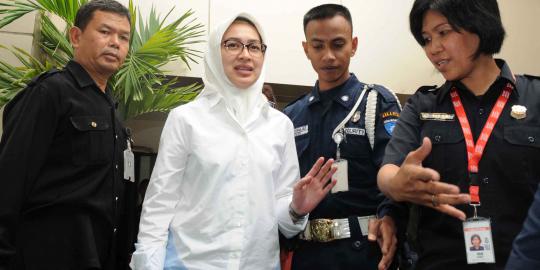Hari ini, Atut dan Airin diperiksa KPK