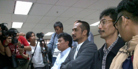 bisa dipengaruhi oleh siapa pun rev1