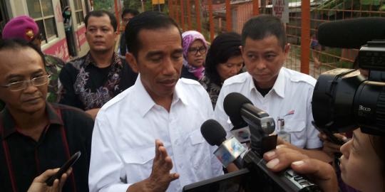 Mau bangun underpass, Jokowi susuri rute kecelakaan KRL