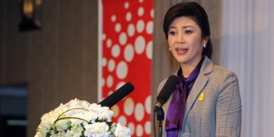Kaos merah siap bela Yingluck