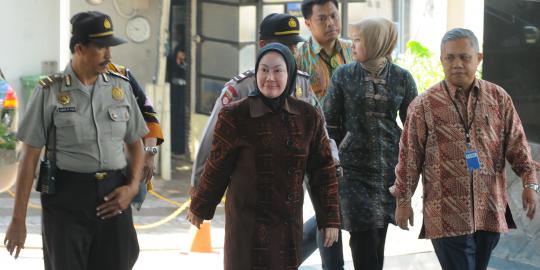 Sekda bantah Gubernur Atut pecat Kadinkes karena kasus alkes