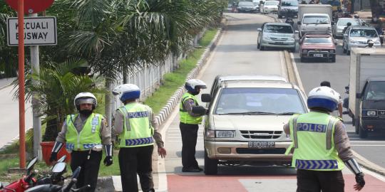 'Mumpung gubernurnya tegas, DKI harus ambil kebijakan radikal'