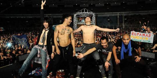 Ada reggae di konser 30 tahun Slank