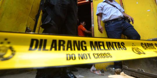 Kuli bangunan terjatuh saat perbaiki genteng di Sawah Besar