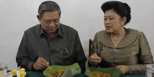 Mensos anggap wajar Ani Yudhoyono bisiki Presiden SBY
