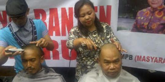 Atut jadi tersangka, aktivis Tangerang cukur rambut