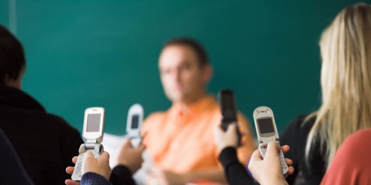 cdma mati, pelanggan 5 operator ini akan merugi