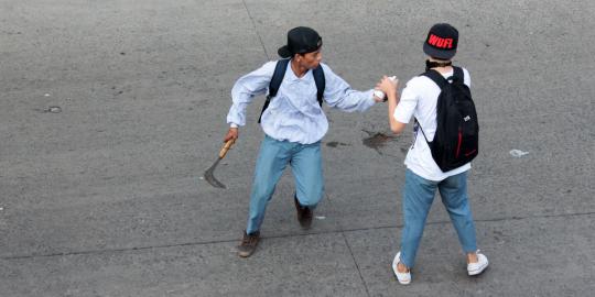 Dua tawuran pelajar terjadi di Jaksel, satu siswa luka bacok