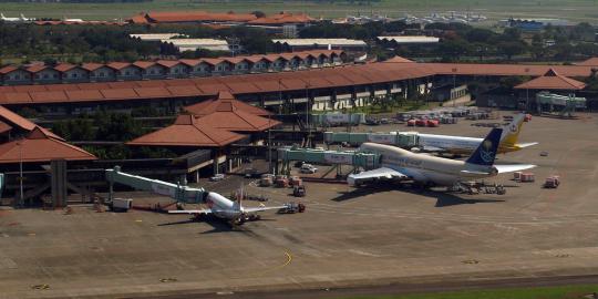 Tak dapat tiket, Bupati Ngada kerahkan Satpol PP blokir bandara